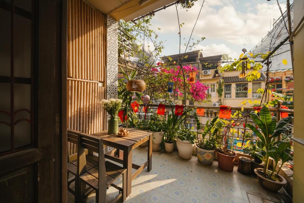 Super Old Quarter View - Skyline Balcony - Ta Hien street – Hanoi